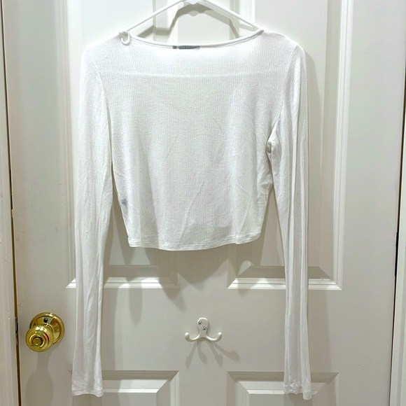 Stretchy White Ribbed Cropped Top - Picture 2 of 3